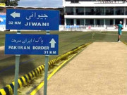 آسٹریلوی براڈ کاسٹرز نے پچ پر طنز کیلیے روڈ سائنز بنادیے