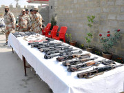 چھاپوں کے دوران شہر بھر سے 111 ملزم گرفتار کرلیے گئے