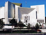 نادرا افسران بادشاہ ہیں جسے چاہا کارڈ جاری کردیا جس کا چاہا منسوخ کردیا سپریم کورٹ