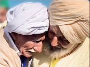 فیصل آباد کے رہائشی صدیق 75 سال سے بچھڑے بھائی کی پاکستان آمد پر خوشی سے نہال