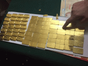کراچی ایئرپورٹ پر دبئی جانے والے مسافر سے 40 تولہ سونا برآمد