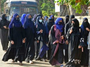 گجرات میں مسلم طلبا کی مشکلات میں اضافہ بھگوت گیتا نصاب کا حصہ بنادی گئی