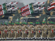 ’’یوم پاکستان‘‘ ملی جوش و جذبے سے منایا جا رہا ہے اسلام آباد میں مسلح افواج کی شاندار پریڈ