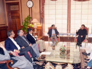 حکومت کی سیاسی کمیٹی سے ایم کیو ایم پاکستان وفد کی اہم ملاقات
