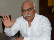 مِٹھی کے ہندو ہمارے ادارے کو ’بھگوان بینک‘ کہتے ہیں ’اخوت‘ کے روح رواں ڈاکٹر امجد ثاقب سے ملاقات