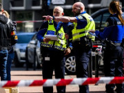 پولیس چھاپے پرپورے خاندان نے بالکونی سے چھلانگ لگا کر خودکشی کرلی