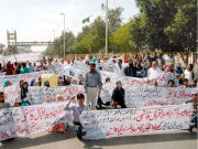 پروفیسر جاوید کے قاتلوں کی عدم گرفتاری پر اساتذہ سڑکوں پر نکل آئے