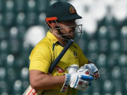 ایرون فنچ فارم میں نہ ہونے کے باعث مایوس ہیں آسٹریلیا کے عبوری ہیڈ کوچ