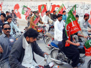 سیاسی سرگرمیوں میں تیزی 