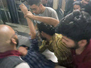 جواہرلعل یونیورسٹی میں گوشت کھانے پر انتہا پسند ہندوؤں کا طلبا پر حملہ