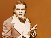 لیجنڈ گلوکار احمد رشدی کو مداحوں سے بچھڑے 39 برس بیت گئے