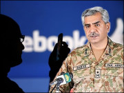 ترجمان پاک فوج بمقابلہ فیس بکی فلاسفرز