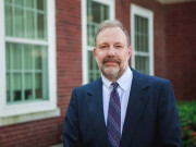 خواجہ سرا طالب علم کو مونث تسلیم نہ کرنے والے پروفیسر نے قانونی جنگ جیت لی