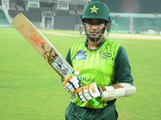 کرکٹر عابد علی نے لوکل ٹورنامنٹ میں میچز کھیلنا شروع کر دیے