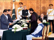 کابینہ میں نئے وزرا کی شمولیت صدر عارف علوی نے حلف لیا