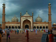 انتہا پسند مودی سرکار نے لاؤڈ اسپیکر کے ذریعے اذان دینے پر پابندی لگادی