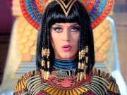 امریکی گلوکارہ کیٹی پیری پر توہین مذہب کا الزام عائد