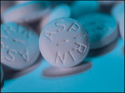 کیا اسپرین کا روزانہ استعمال بزرگ افراد کو بیمار کرسکتا ہے