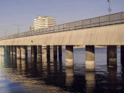 ﻿خاتون نے تین بچوں سمیت نیٹی جیٹی پل سے سمندر میں چھلانگ لگادی