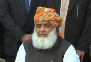 مسلم لیگن بھی پرویز مشرف کی جنگ والی پالیسی پرعمل پیرا ہے مولانا فضل الرحمان