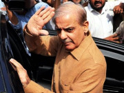 وزیراعظم شہباز شریف کا بغیر پروٹوکول لاہور کے مختلف علاقوں کا دورہ