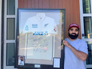 اننگز میں 10 شکار اعجاز نے تاریخی جرسی نیلامی کیلیے دیدی