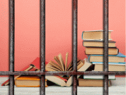 اس جیل میں کتابیں پڑھنے والوں کی سزا کم ہوجاتی ہے