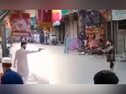 پولیس اہلکار کی فائرنگ سے ڈاکو کی ہلاکت کی ویڈیو وائرل