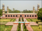 مقبرہ جہانگیر مغلیہ ذوقِ تعمیر کا نادر اظہار