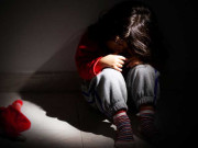 کراچی میں زنجیروں سے بندھی بچی بازیاب ماں اور سوتیلا باپ گرفتار