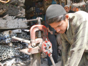 پلمبر کے پیشے سے8 ہزار سے زائد کاریگر منسلک سامان کی 10ہزار سے زائد دکانیں موجود ہیں