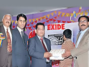 ایکسپریس اور ایکسائیڈ کے زیر اہتمام ’’ گرینڈ فیملی گالا‘‘ ڈیلرز کی بڑی تعداد شریک ہوئی