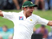 قانونی گیند کے بغیر 8 رنز عبدالرحمان کا ’’منفرد‘‘ ریکارڈ 