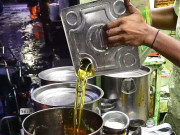 کھلے تیل کی فروخت کا معاملہ سندھ ہائیکورٹ کا گوداموں کو ڈی سیل کرنے سے انکار