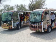 پنجاب میں سیاحت کے فروغ کیلیے گالف کارٹ اور سیاحتی رکشوں کی سروس شروع