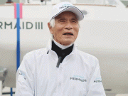 کشتی پر تنہا بحرالکاہل عبور کرنے والا 83 سالہ شخص