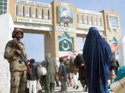 پاکستان کے راستے دیگر ممالک جانیوالے افغان شہریوں کیلیے ویزا آن ارائیول کی سہولت