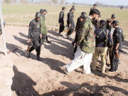 ہنگو بم دھماکے میں پولیٹیکل ایجنٹ سمیت 4 افراد زخمی گاڑی تباہ پشاور میں امن لشکر کا رضاکار قتل