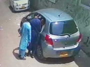 کراچی سے ڈاکٹر کار سمیت اغوا پولیس مغوی ڈاکٹر کا پتہ لگانے میں ناکام