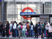 برطانوی تاریخ کی سب سے بڑی ریلوے ہڑتال سے ملک مفلوج