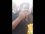 پولیس وردی کا فائدہ اٹھا کر سستے آم خریدنے والا اے ایس آئی معطل