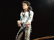 مائیکل جیکسن کو مداحوں سے بچھڑے 13 برس بیت گئے