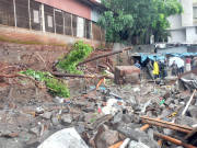 پشاور اور دیر میں چھت اور دیوار گرنے سے طالبہ سمیت 2 افراد جاں بحق