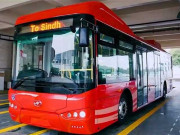 پیپلز بس سروس کی مزید 30 بسیں کراچی پورٹ پہنچ گئیں