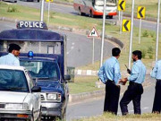 اسلام آباد میں مسلح افراد تین ساتھیوں کو تھانے سے چھڑا کر لے گئے