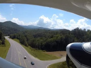 امریکا میں طیارے کی مصروف شاہراہ پر ہنگامی لینڈنگ ویڈیو وائرل