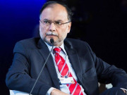 کتے بلیوں کے ’درآمدی کھانے‘ اور عوام کی چائے