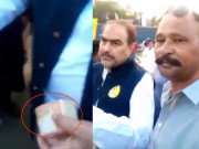 ضمنی انتخاب مسلم لیگ کے امیدوار کی پیسے تقسیم کرنے کی ویڈیو وائرل