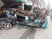 لاہور میں پارکنگ پلازہ سے گاڑی زمین پر گرگئی4 افراد زخمی