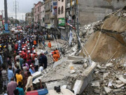 کراچی میں گرنے والی رہائشی عمارت کا مالک سابق پولیس اہلکار نکلا